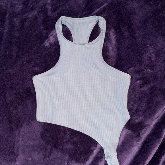 Alo Tank - Picture 3 of 5